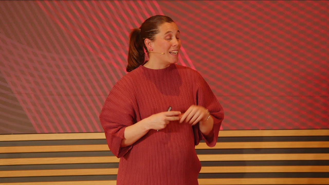 Tu cuerpo recuerda lo que tu mente nunca vivió | Beatriz Crespo | TEDxU Comillas