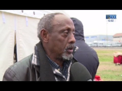 Sesto Fiorentino, in fiamme capannone occupato da migranti: un morto