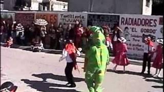 preview picture of video 'Mama Lucha bailando con los Huehues'