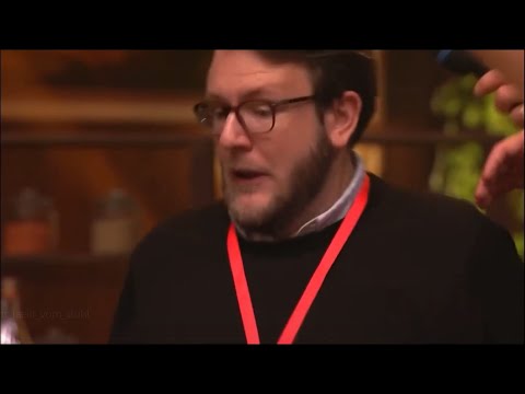 Jakob Lundt fällt vom Stuhl