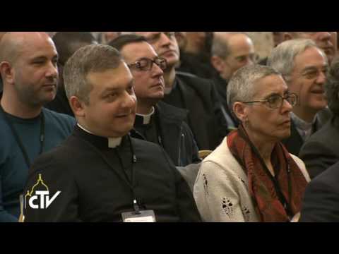 Frančišek župnikom: Poklicani pričevati o milosti zakona