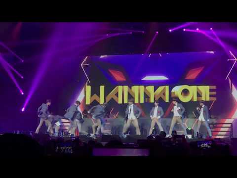 170922 WANNA ONE (워너원) Fan Meeting in Singapore - Hands On Me