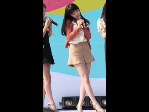 [FANCAM] 08.10.11 Girl's Day (Minah Focus) - Hug Me Once @ Sharing Happiness Festival