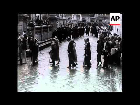 French Pretender's Heir Wed in Sicily