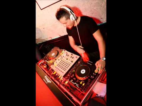 MAKJ vs Mightyfools - Springen Em Up (Lyke Mash-up)