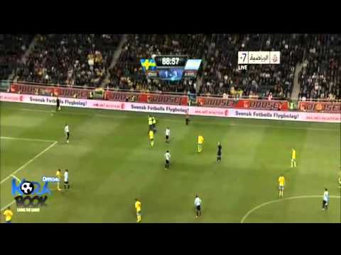 A Fan Jumped on the Field to Encourage Messi ! Sweden Vs Argentina (2-3)