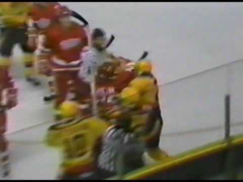 Joey Kocur vs Cam Neely Nov 11, 1985