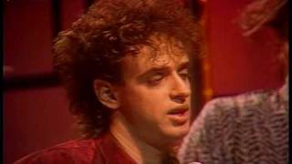 OBSERVANDONOS (Satèlites), SODA STEREO ,GUAYAQUIL ECUADOR 10/11/1986 CANAL TELECENTRO