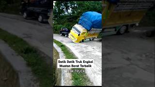 Download lagu Detik-Detik Menegangkan: Truk Muatan Berat Terbalik! Heart-Stopping Moment: Heavy Truck Overturns mp3 Download lagu Detik-Detik Menegangkan: Truk Muatan Berat Terbalik! Heart-Stopping Moment: Heavy Truck Overturns mp3