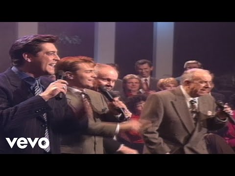 Medley: This Ole House / When the Saints Go Marching in [Live]