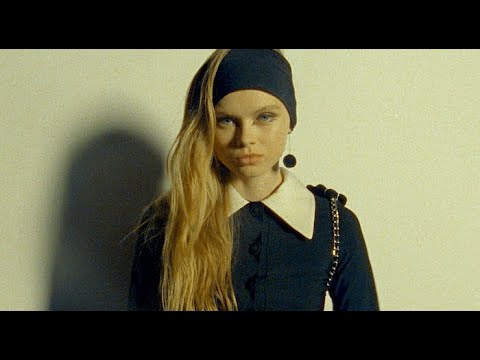 ANNA SUI Fall 2022 New York - Fashion Channel