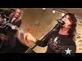 Gotthard homenageia as garotas e canta "Sweet little rock'n'roller" no Estúdio Showlivre