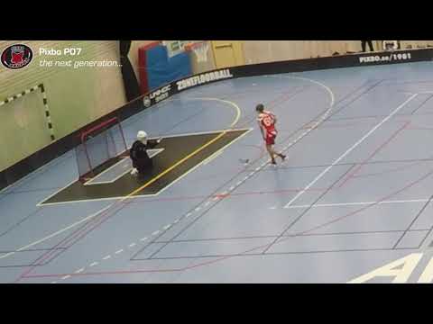 Edvin#61 lägger straff på Kalle Lundgren Pixbo Wallenstam