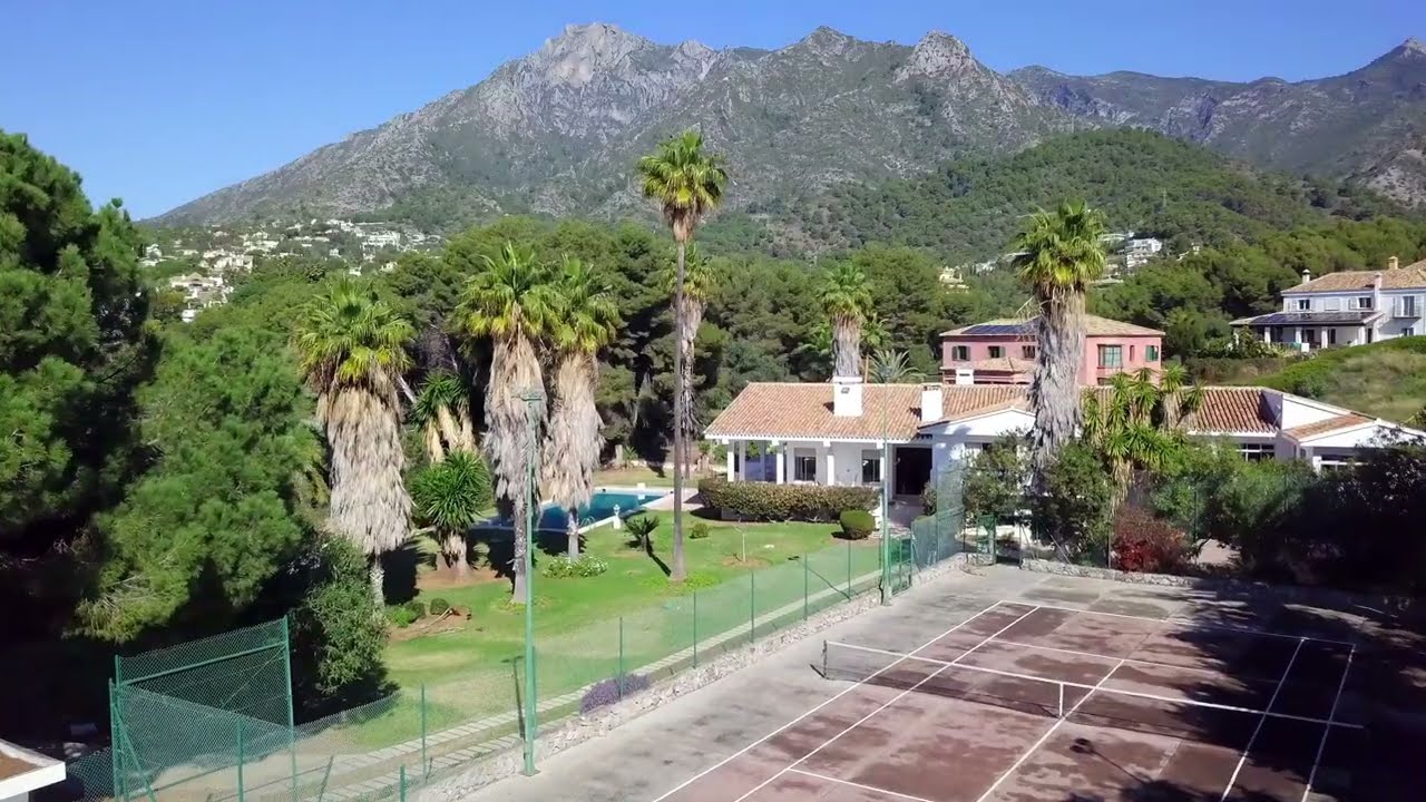 Charming Cortijo Estate For Sale in El Mirador with Pool and Tennis Court