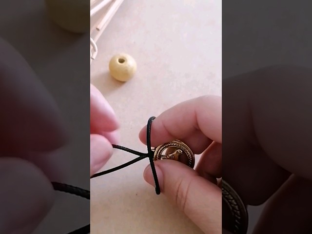 Vídeo relacionado con NYGGTYK 2 Piezas De Collar con Estampado De Garras, Collar Lindo, Collar De Diseño Creativo, Collar Divertido, Collar Minimalista Personalizado.