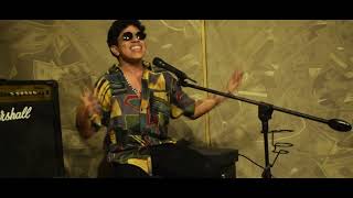 Money Make Her Smile - Bruno Mars