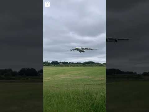 world's biggest cargo plane landing | Antonov AN-225 mriya | #shorts #aviation #an225 #antonov