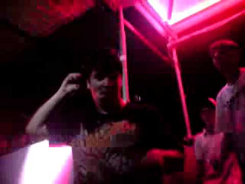 GABBO DJ ...BALLO IN DISKOTEKA...AHAHAH (DUCHESSA (RI) )