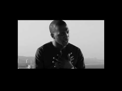 Dumi Mkokstad- Ungayeki ukuthandaza