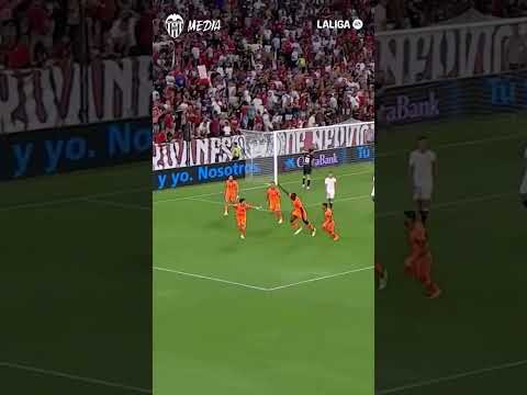 💥 Mouctar Diakhaby en modo ‘box to box’ #LaLigaHighlights #ADNVCF