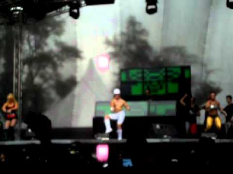 intercollege 12/12/10 (yolanda be cool)