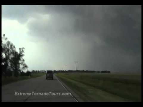 Storm chasing with Extreme Tornado Tours! The Adventure of a Lifetime!