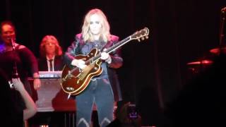 Melissa Etheridge - Born Under a Bad Sign