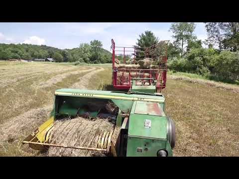 John deere 327 baler