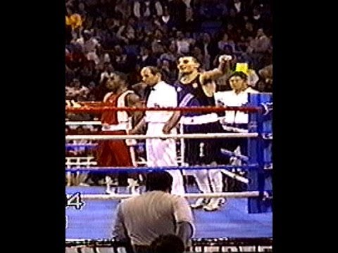 Andre Berto vs Vanes Martirosyan - Full Fight