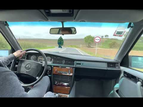 1990 Mercedes 190E 2.6 - Driving