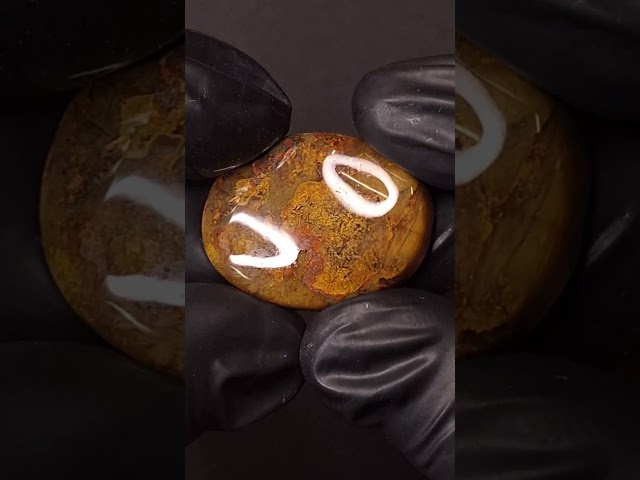 حجر عقيق طبيعي تداخل واندماج بالألوان تشكيل جميل