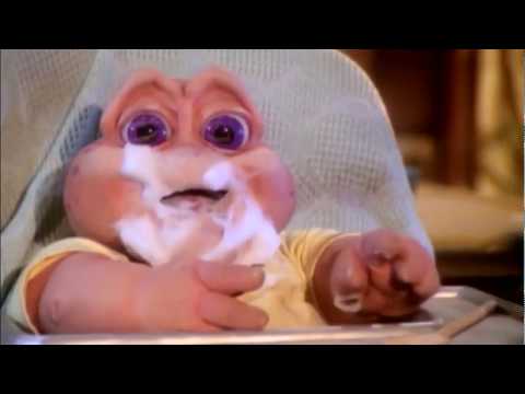 Baby se enchendo de açúcar (Família Dinossauros)