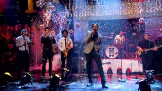 Aloe Blacc - Loving You Is Killing Me (Jools Annual Hootenanny 2012) HD 720p