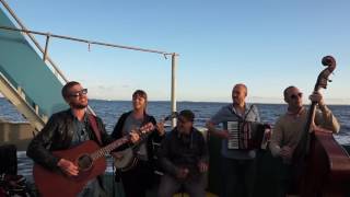 TOBACCO playing Carrie Brown on the ferry to Femø