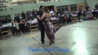 JOHANA COPES y JULIO ALTEZ Bailando el Tango MALA JUNTA en la MILONGA DEL MORAN