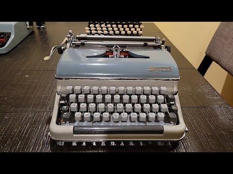Fixing a loud rattling carriage on a Torpedo 18B typewriter (and other issues)