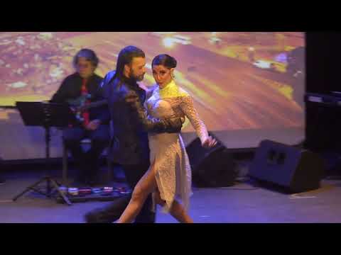 Dereck Lizama y Cassandra Day - Ella es Así (El Cachivache)