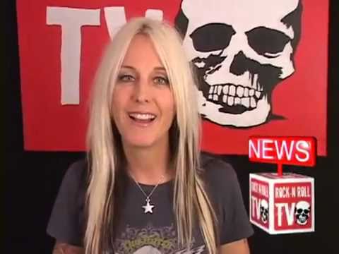 Chuck Berry Collapses and Foo News! - Rock n Roll TV #224