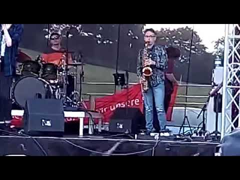 backsidemonkeycastle - Valerie (Amy Winehouse Cover) live beim internatioalen Kinder- und Jugenfest