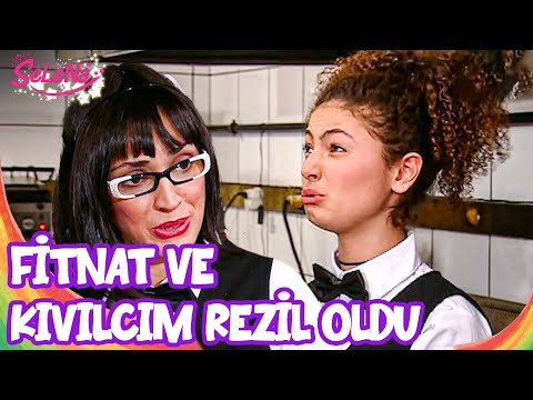 Kıvılcım ve Fitnat parasız kalınca garsonluk yaptı 😁 - Selena