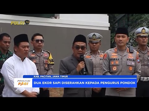 POLRES PACITAN BERIKAN HEWAN KURBAN KEPADA WARGA DUSUN JAMBU