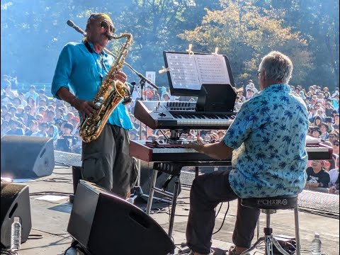 Sul vascello di Capitan Capitone: un viaggio con Daniele Sepe tra musica, arte e contaminazione