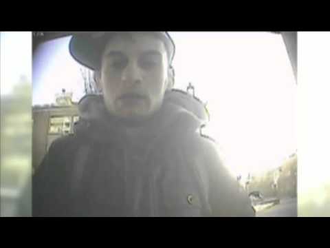 Team West - Man probeert geld te pinnen met in Den Haag gestolen pinpas