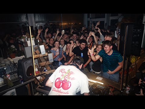 Play Video Youtube Video