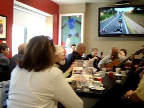 Nonnina sings campagnola bella