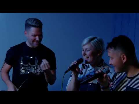 Ana (Bepop), Dennis (Game Over) in Sebastian a.k.a. Popstars United na hitradiu Center