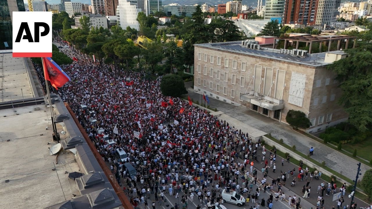 Video | Protest in Tirana over a coastal development project linked to Jared Kushner