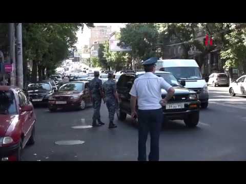 Ոստիկանության ստուգումները խցանումներ են առաջացրել. մեքենաները բախվում են իրար