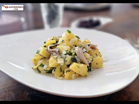 Receta de Papas aliñás con boquerones y sardinas ahumadas