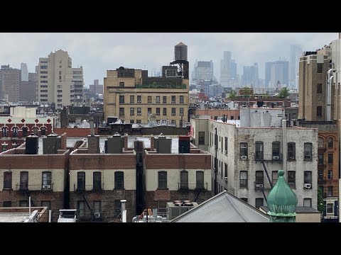 NYC LIVE Rainy Night in Manhattan May 20, 2022